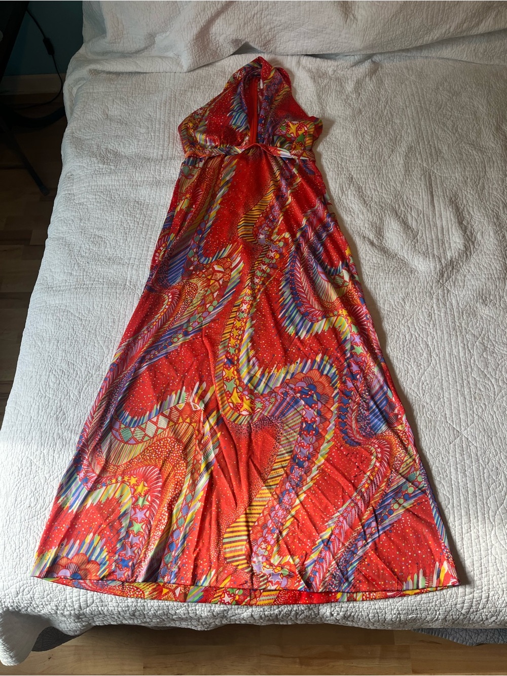 Vintage Red Halter Maxi loungewear with Multicolor Abstract Print size small - Picture 2 of 8